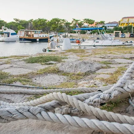 Rino, Only 30m From The Sea Košljun