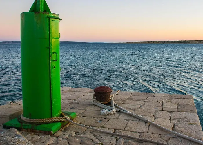 Rino, Only 30m From The Sea Košljun