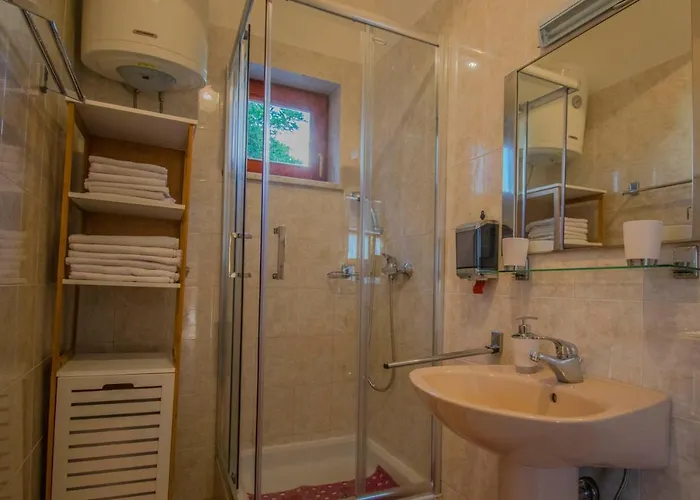 Rino, Only 30m From The Sea Apartmán Košljun
