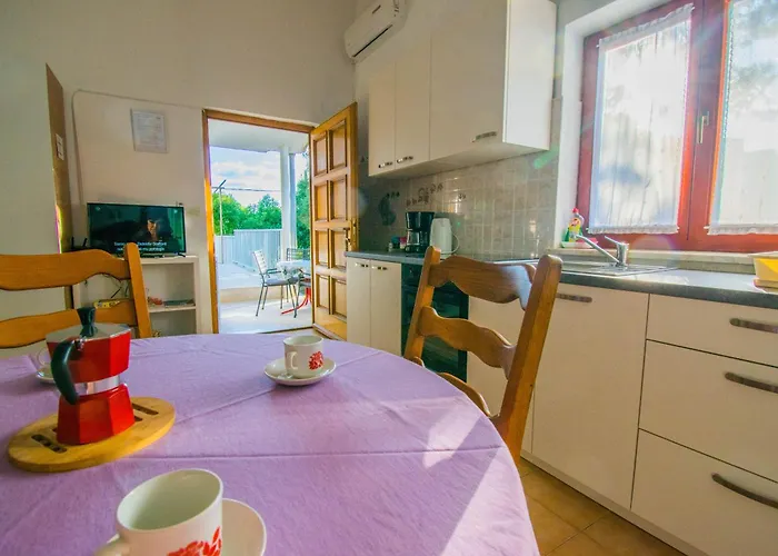 Rino, Only 30m From The Sea Apartmán