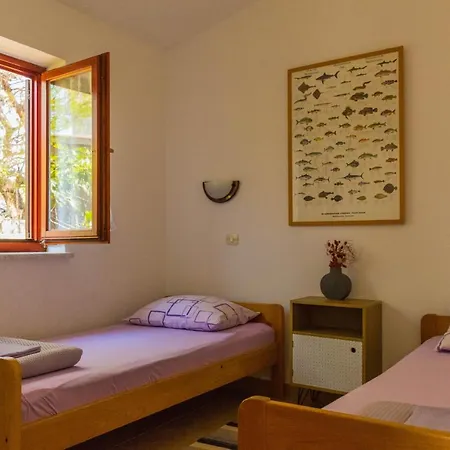Apartment Rino, Only 30m From The Sea