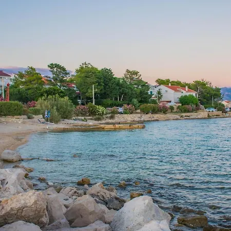 Apartment Rino, Only 30m From The Sea