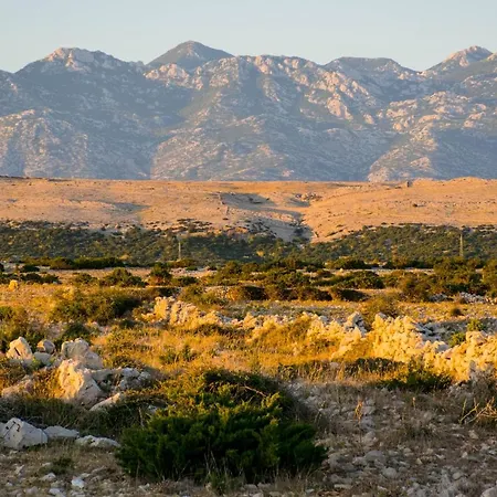 アパート Rino, Only 30m From The Sea Košljun