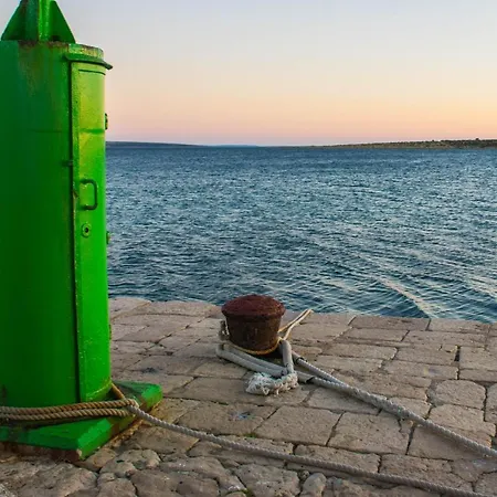 Rino, Only 30m From The Sea Košljun