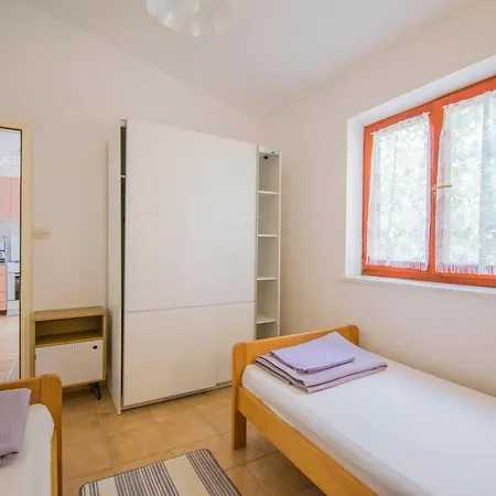 Apartment Rino, Only 30m From The Sea