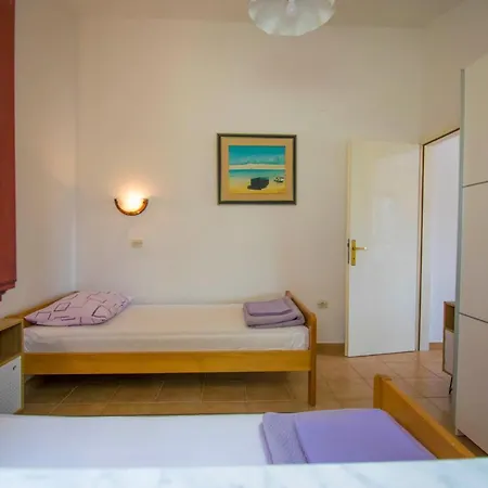 Rino, Only 30m From The Sea Pag Town