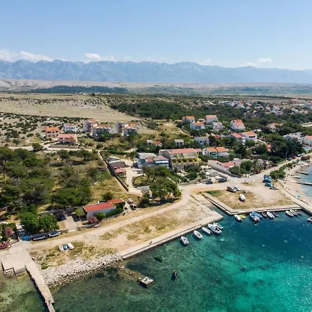 Rino, Only 30m From The Sea Apartment *